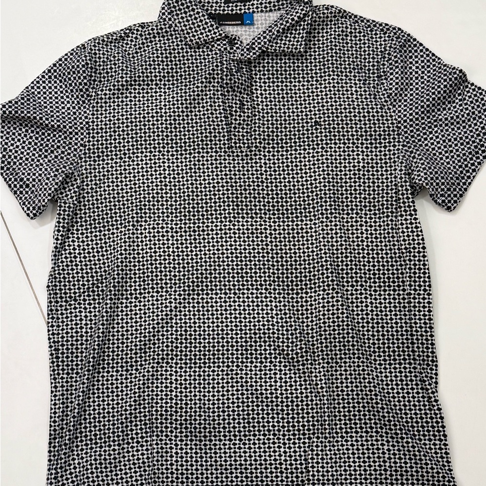 Men’s golf shirt